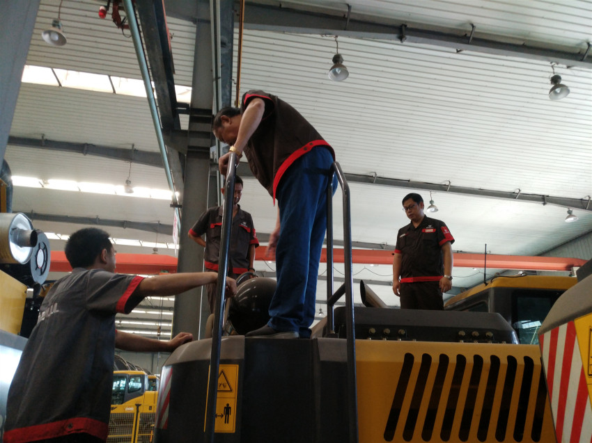 全新考評制度 練好領(lǐng)導(dǎo)班子 全新考評制度 練好領(lǐng)導(dǎo)班子